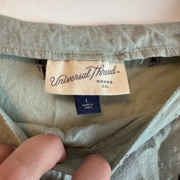 Cottage Core Floral Embroidered Women's Top - Picture 3 of 4